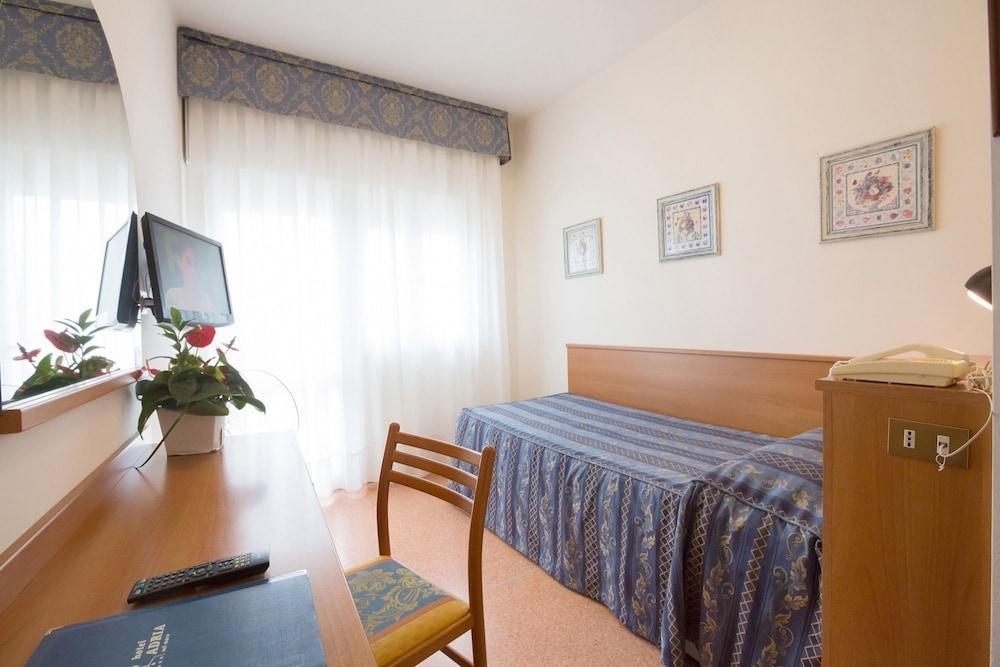 Hotel Adria Sul Mare Caorle Exterior photo