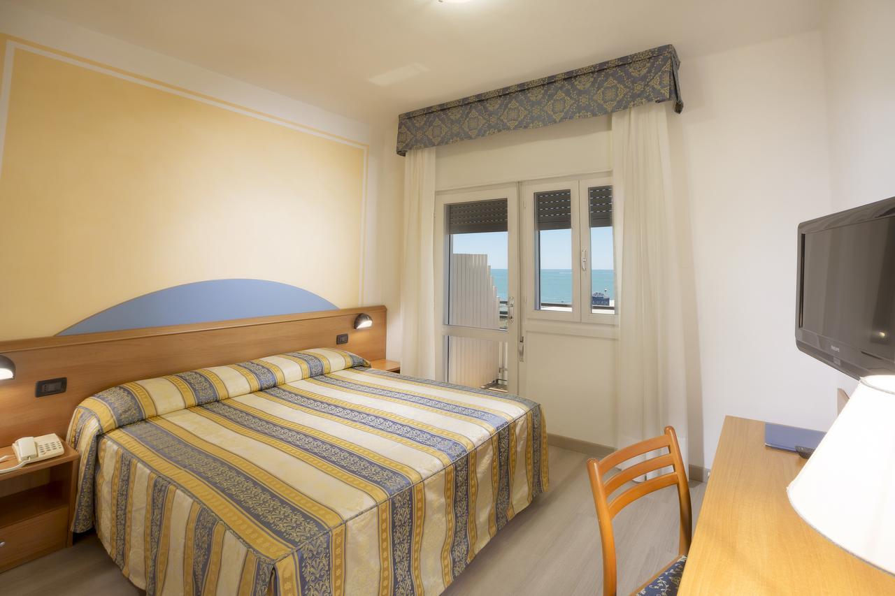 Hotel Adria Sul Mare Caorle Exterior photo