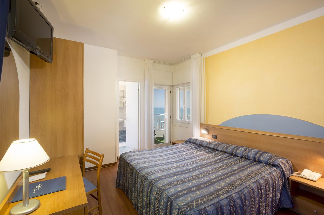 Hotel Adria Sul Mare Caorle Exterior photo